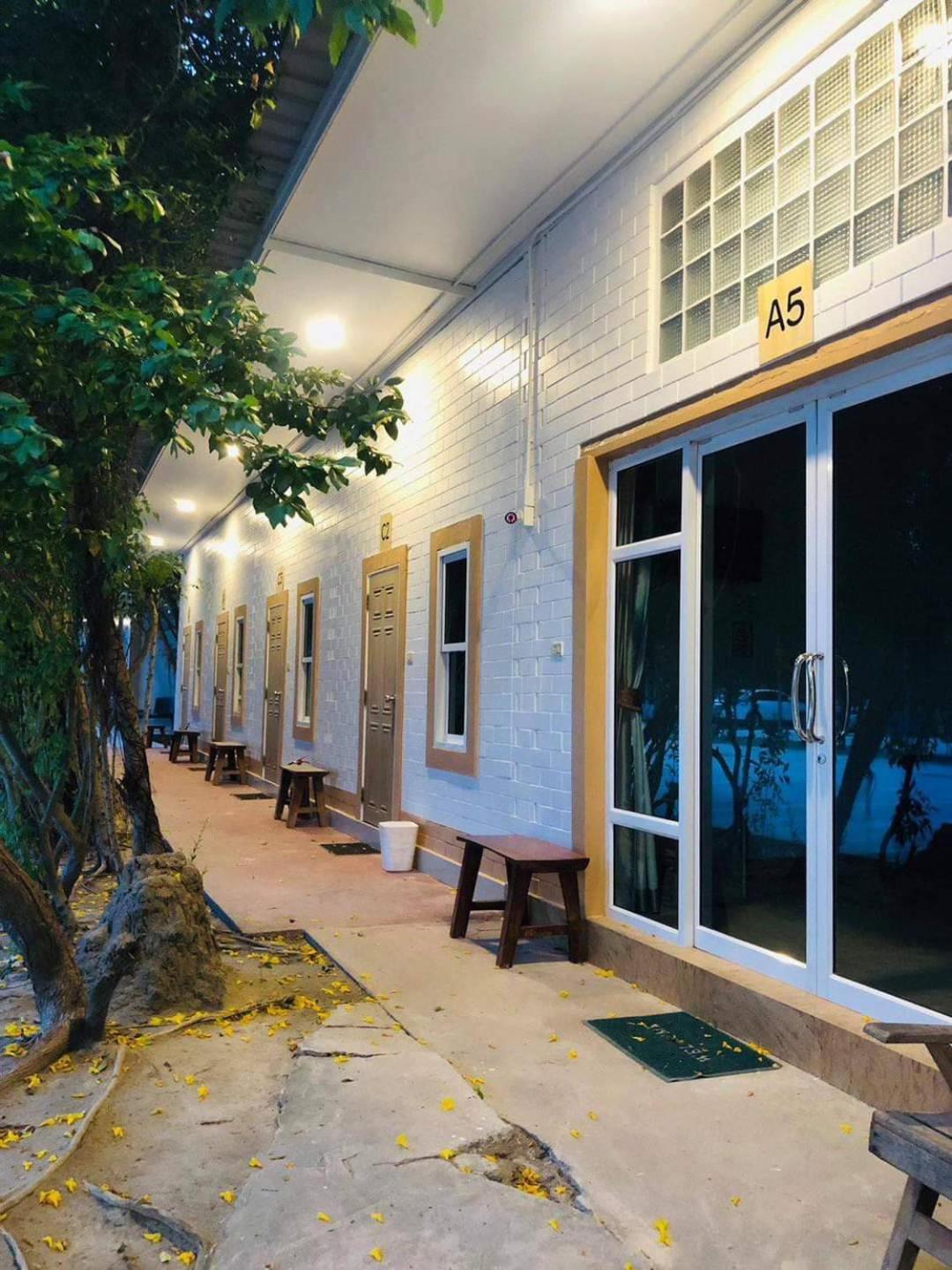 Three Bays Resort Prachuap Khiri Khan Esterno foto