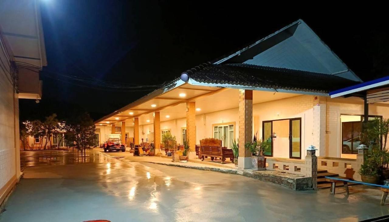 Three Bays Resort Prachuap Khiri Khan Esterno foto